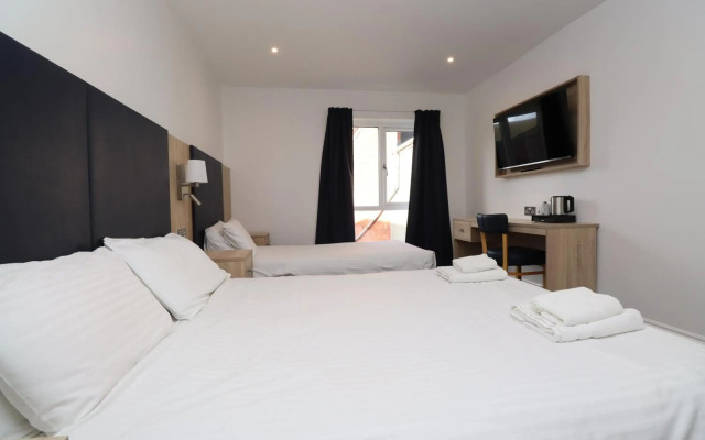 Russell Hotel
