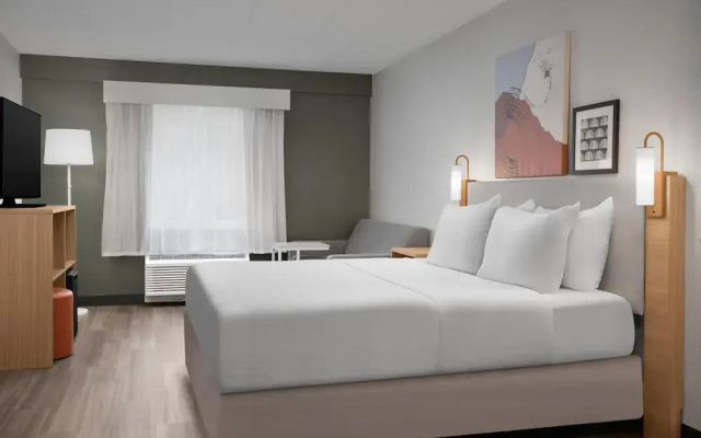 Motel 6 - Westborough Boston