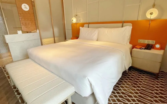 voco Chongqing Chaotianmen by IHG