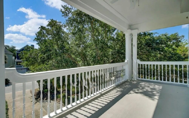 Yacht Harbor Court 30