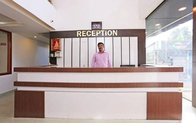 Hotel Le Comforts By OYO Rooms