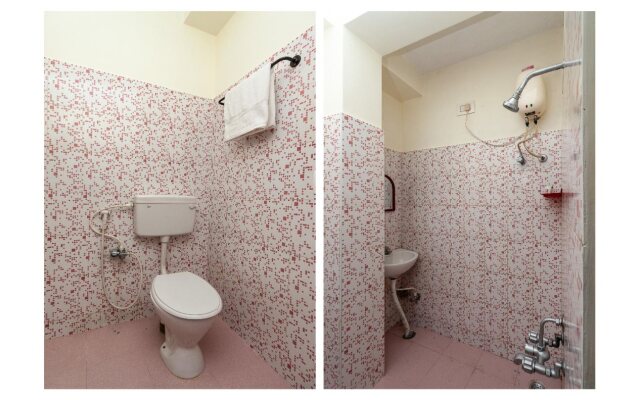 R2 Rooms By OYO Rooms