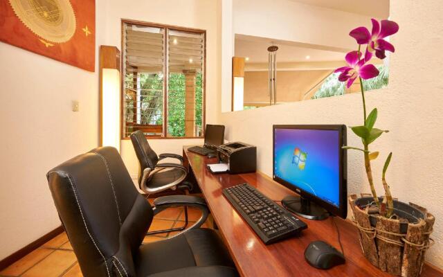 Capitán Suizo Beachfront Boutique Hotel