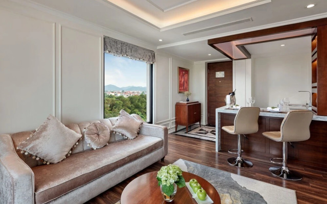 Ravatel Luxury Hotel Bac Giang