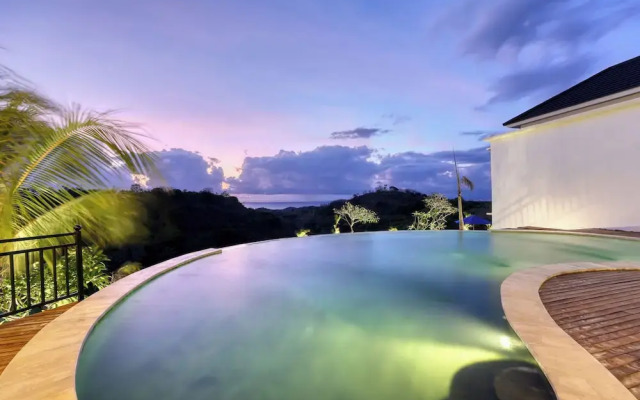 Kelingking Parama Resort