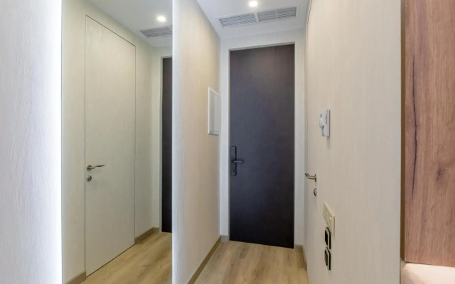 There is an apartment on the 1st Krasnogvardeisky passage