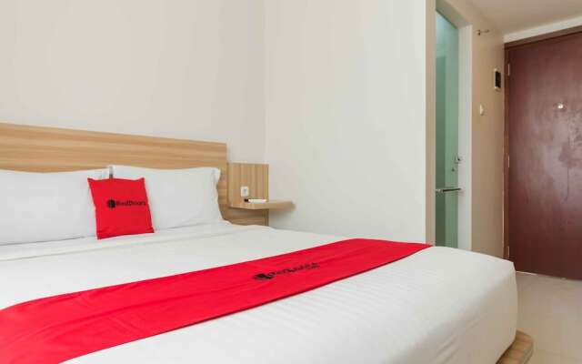 RedDoorz near Simpang Patal Palembang