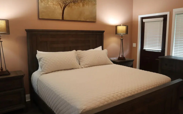 Magnolia Creek Lodge