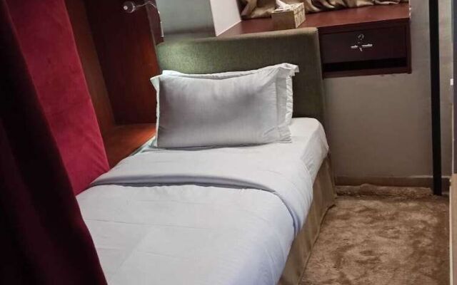 Hyba Pod Hostel & Hotel