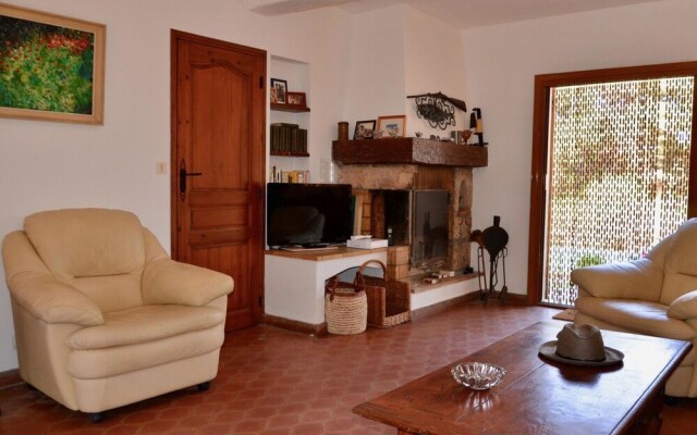 Pretty Holiday Home in Tourtour France Near Lake St. Croix