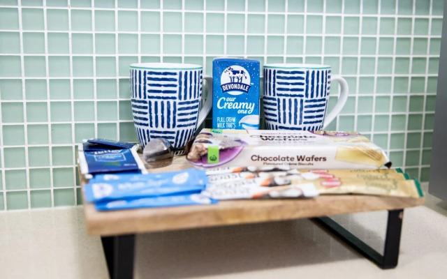 Stunning Sea Views Azura 7 Airlie & Wifi