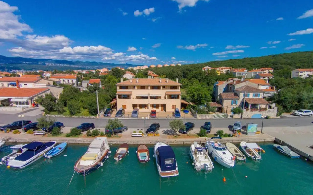 Apartments Insula Aurea