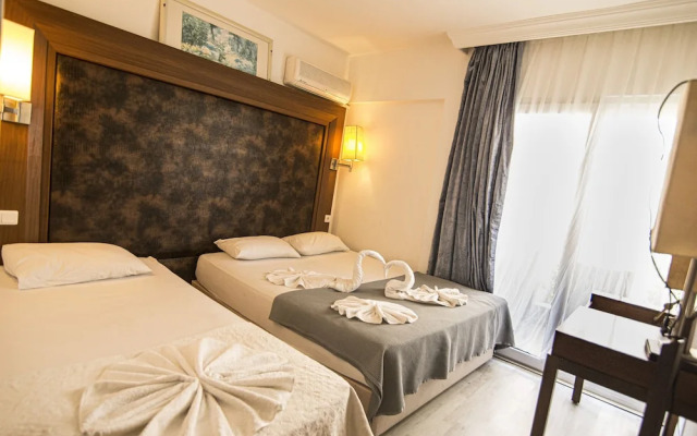Famous Hotel Marmaris