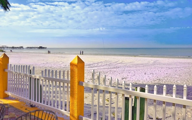 Misty Isles Redington Beachfront Suite 2