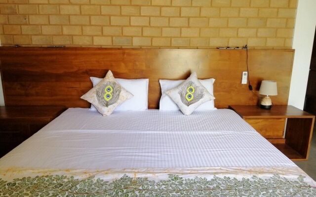 Breezy Lake Eco Friendly Cabanas Yala
