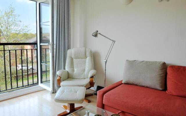 Select Serviced Accommodation - Hunters Wharf