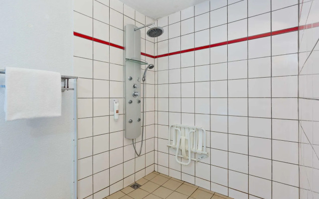 Hotel Kyriad Design ENZO PONT A MOUSSON