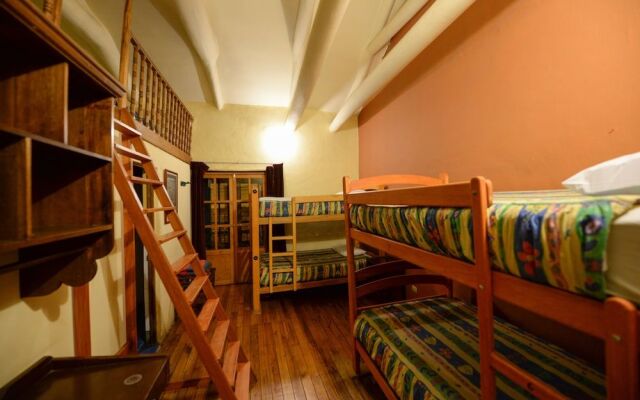 Hitchhikers Cusco Hostel