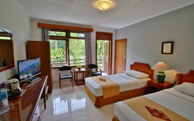 The Jayakarta Inn & Villas Cisarua Mountain Resort – Guest Rooms – Cisarua