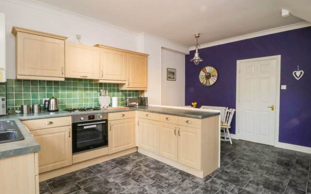 2 West View, Richmond