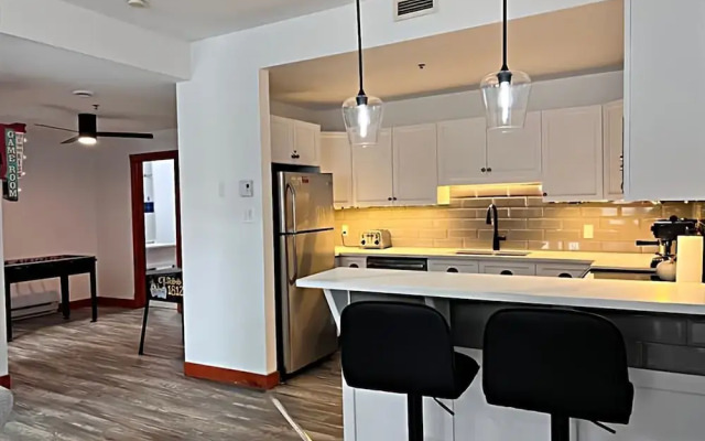 Les Eaux 227-1 by Escapades Tremblant