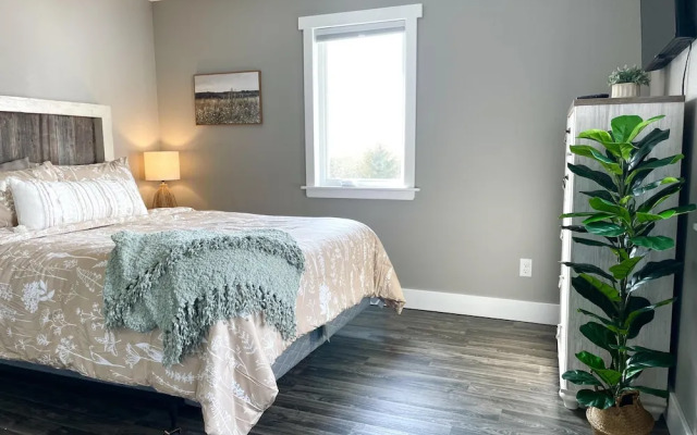 Relaxing Riverside 10 Minutes to Shipshewana