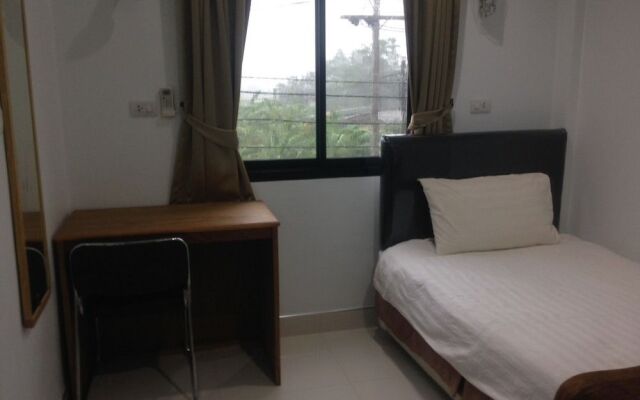 Smile Home Bed & Breakfast Trang