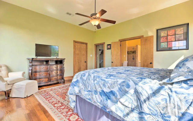 Bright Waveland Home - Walk to Beach Access!