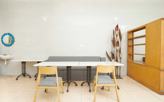 OYO 425 Mojokerto Guesthouse