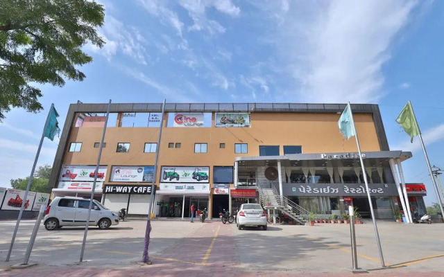 OYO 5552 Hotel Prayosha