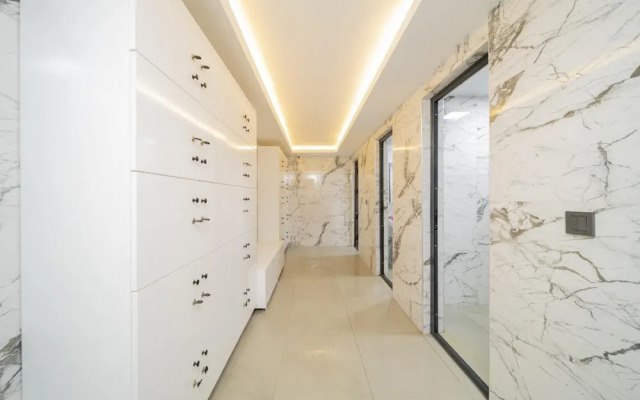 Pleasant Flat Near Beach With Balcony in Alanya