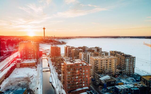 2ndhomes Tampere "Kaplan #2" Luxury Apartment - Sauna & Balcony