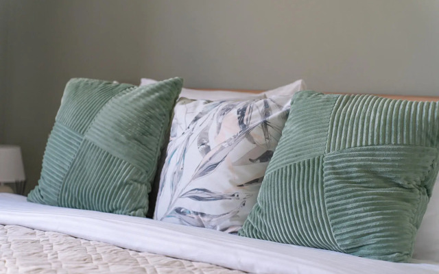 Апартаменты Апарт - Делюкс Легенды Моря в г. Калининград на аллее Знаний д. 5