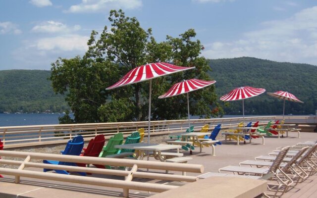 Surfside On The Lake