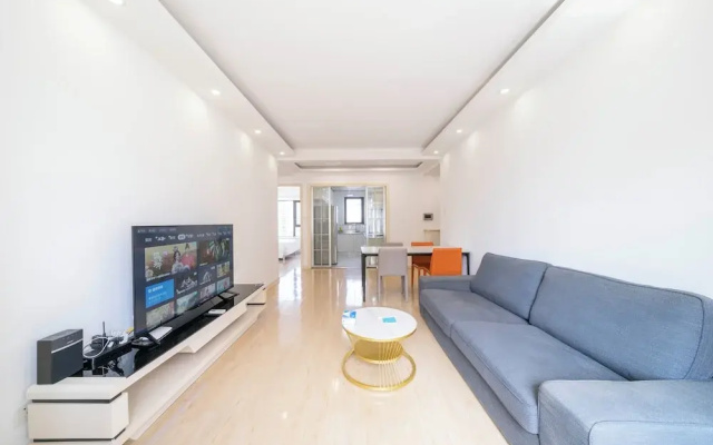 Tyms 2BR APT Xujiahui Dacheng Residence