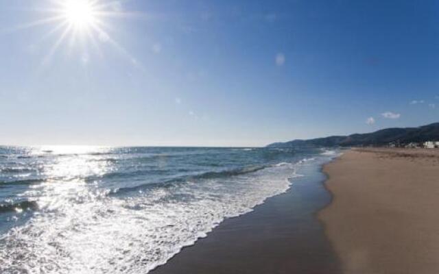 Lets Holidays Beach Apartment