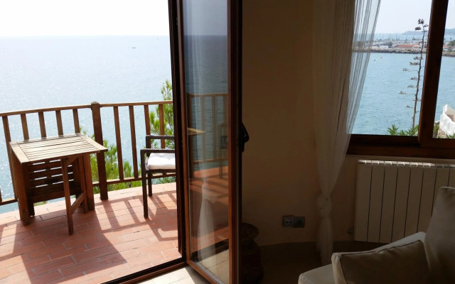 Sitges Balcony Pool & Seaside Apartment