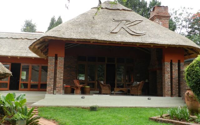 Kutandara Lodges