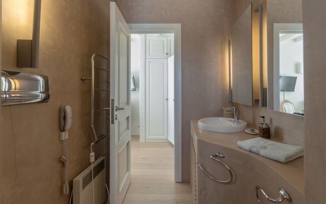 Hera iconic Mykonian Villa