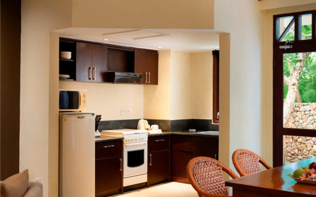 Mangsit Suites by Holiday Resort Lombok