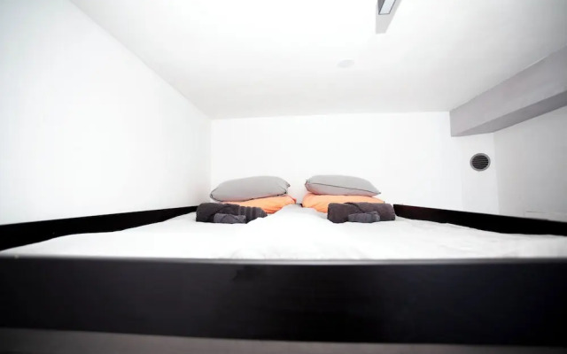 Design Family Apartment in Leiden Center 6p & Baby