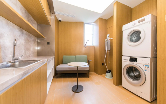 Ji Hotel Shanghai People's Square Chengdu North Road