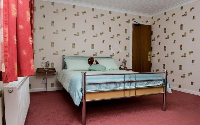 All Seasons Gatwick Guest House