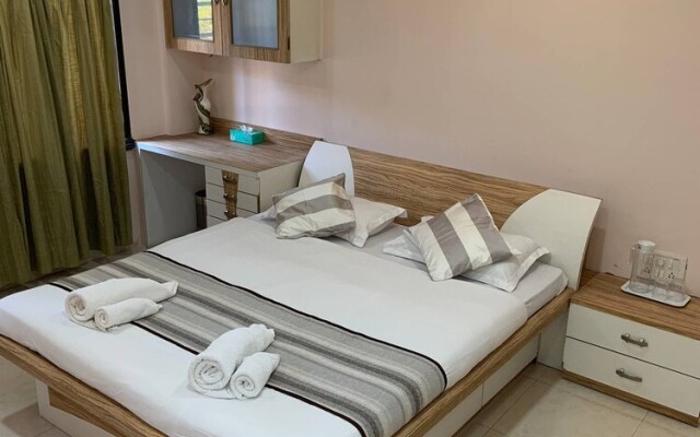 Comfortable Relaxing Stay In Bandra East