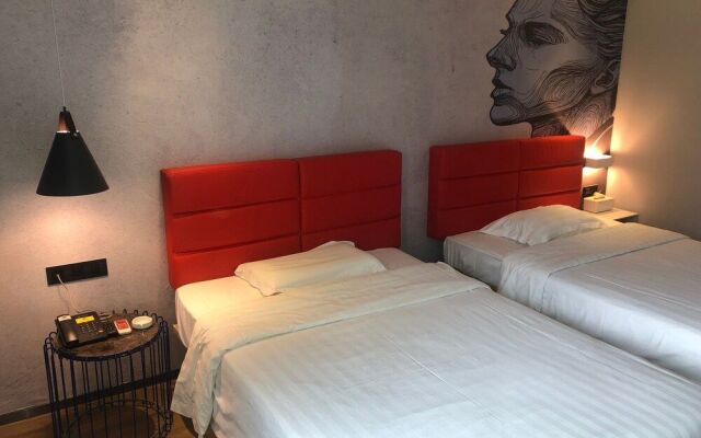 Life Yajo Hotel Xintang Metro Station