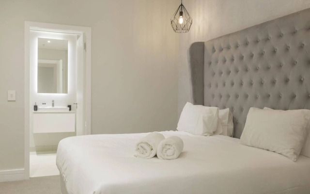 Triangle Luxury Suites by Totalstay