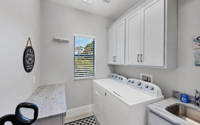 13831 Begonia Circle
