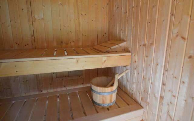 Charming Bungalow in Ambt Delden with Sauna, Garden, Terrace