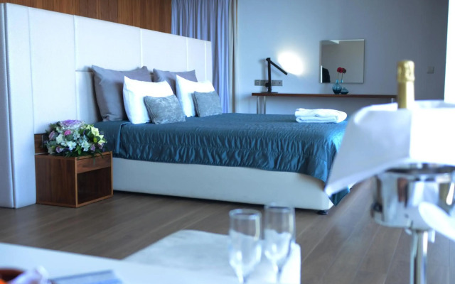 Sun Hall Hotel