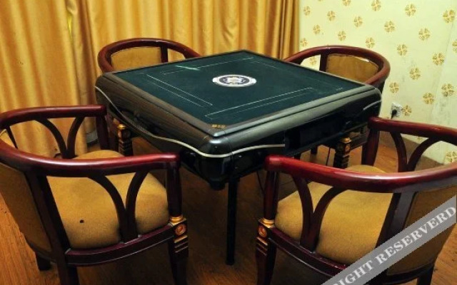 Jindeng Hotel (Guangzhou Huadu Shiling Leather City Shop)